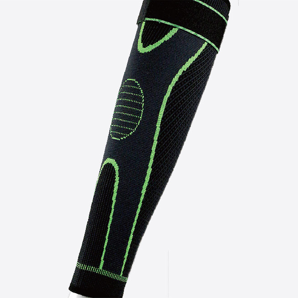 Designed with breathable elastic fabric, this calf sleeve ensures comfort and airflow while improving leg stability during workouts and movement.