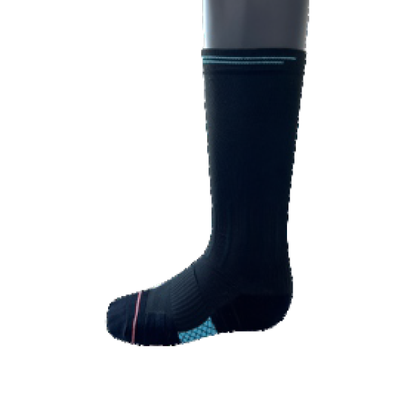 These Sports Socks provide cushioning for toes and heels, breathable fabric, and a secure fit to keep feet comfortable during sports and daily wear.