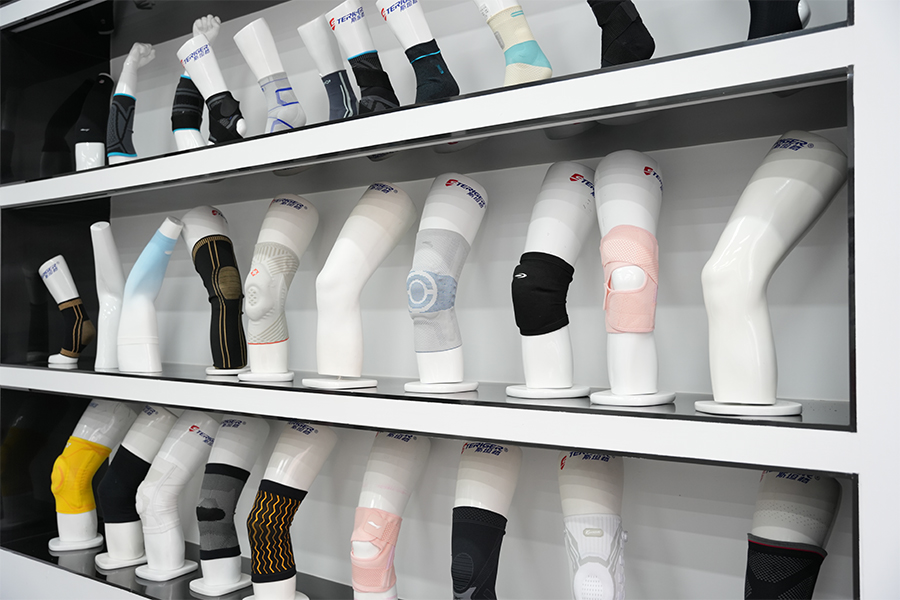 The Advantages of Shin Pad Fitness Compression Sleeve Socks