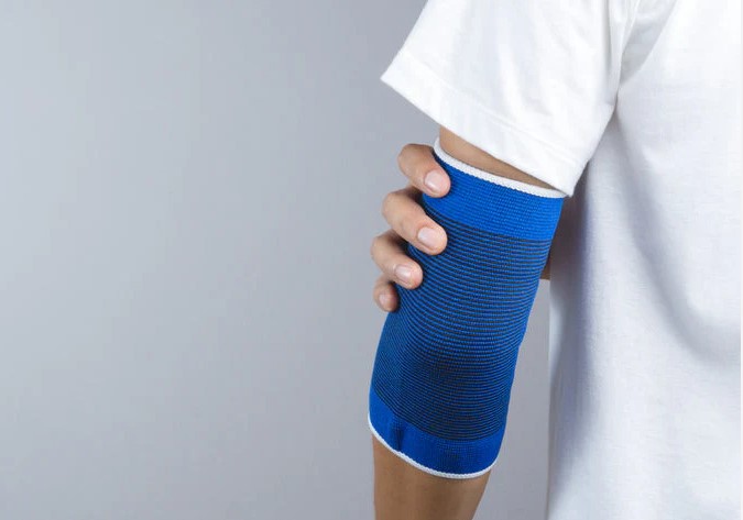 Can Elbow Support Change How Workers and Creators Cope with Persistent Pain