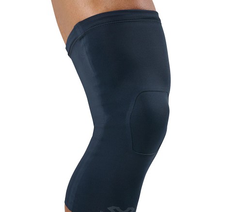 Why Are More Hyrox Athletes Turning to a Knee Brace